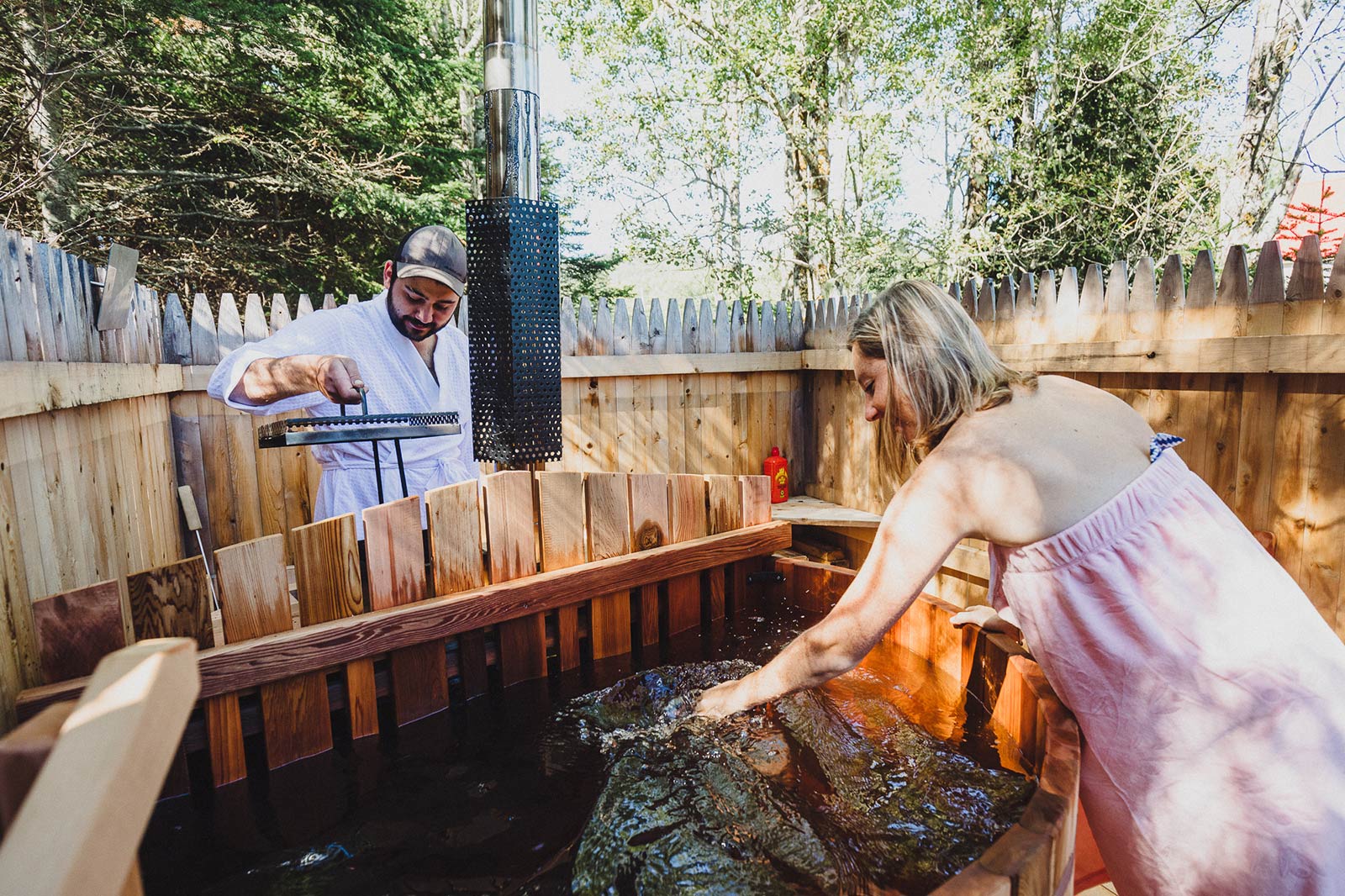 The Wooden Bearrel Hot Tub - West River camping