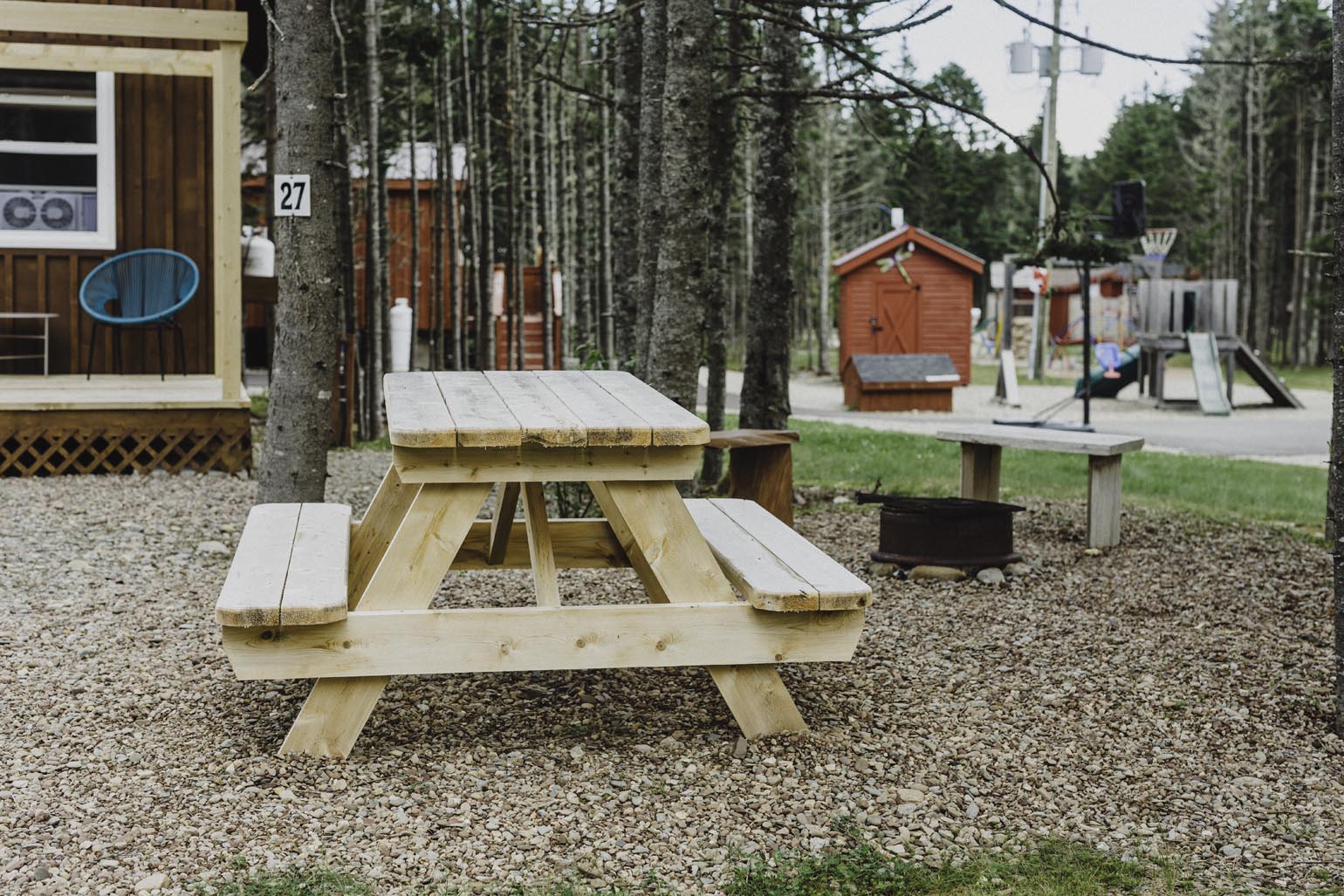 Glamping Cabin with picnic table